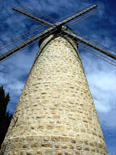 windmill at Yemin Moshe