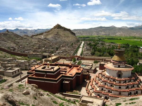 Gyantse Plkhor monastery