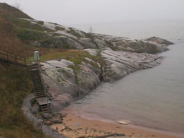The bleak coast of Suomenlinna Island
