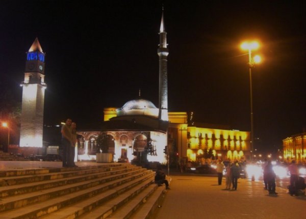 Et'hem Bey Mosque, Skanderberg Square