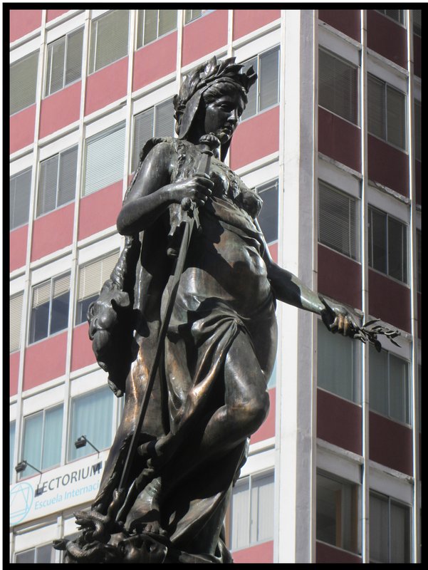 Nice statue in downtown La Paz