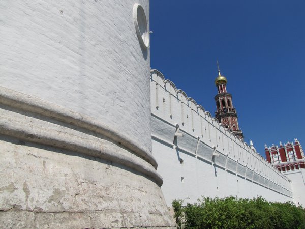 novodevichy convent walls