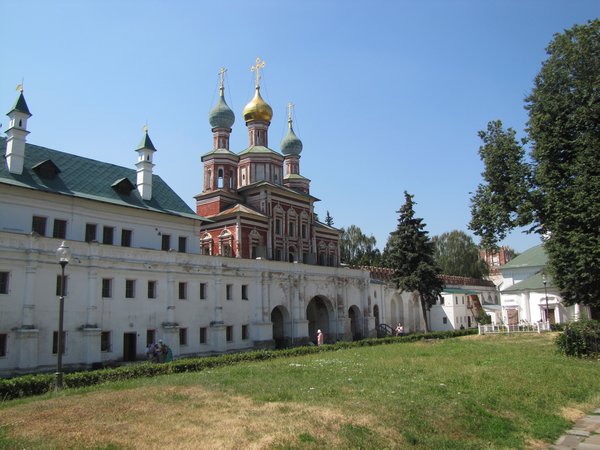 novodevichy convent inside