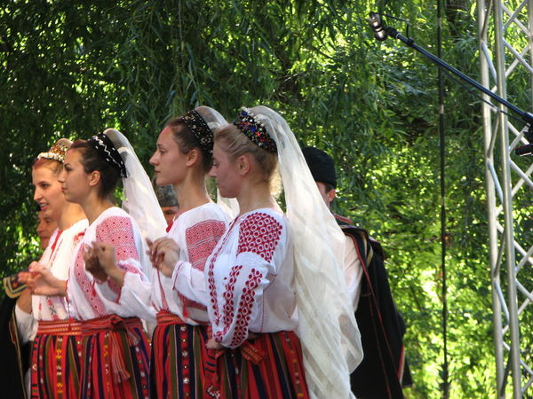 Folklore dancers - Teleorman region