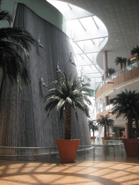 Indoor waterfall Dubai Mall
