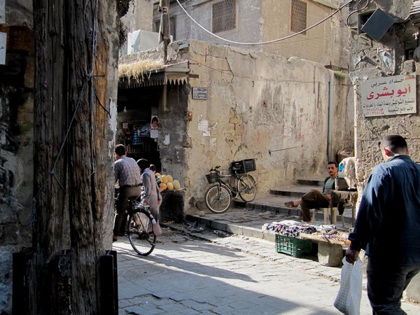 On the way to the bazaar, Aleppo