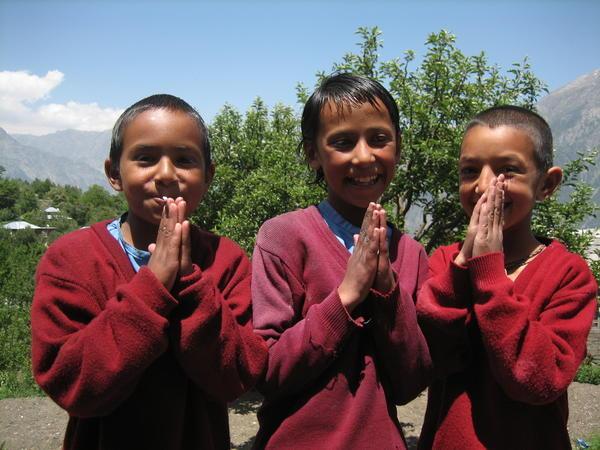 Namaste!! 3 school girls in Kalpa