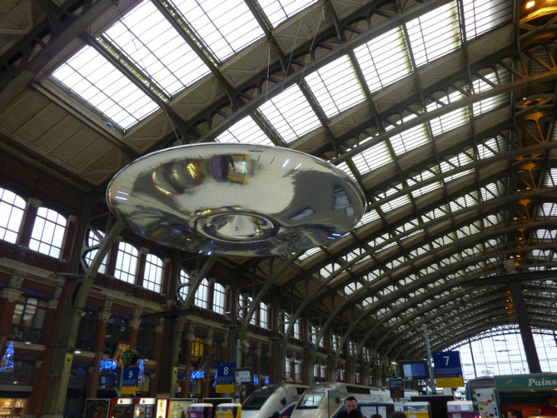 UFO in the train station