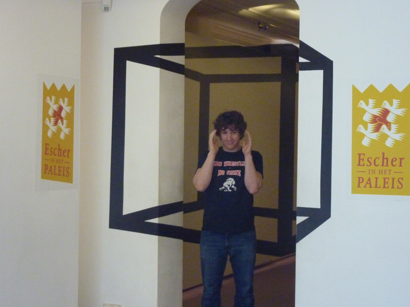 3-D box illusion