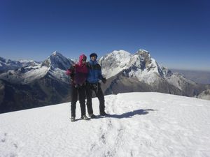 Huascaran on the right, Chopicalqui on the left (6.354m)