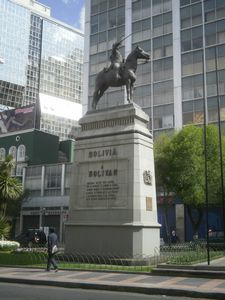 Plaza Venezuela with the Simon Bolivar statue