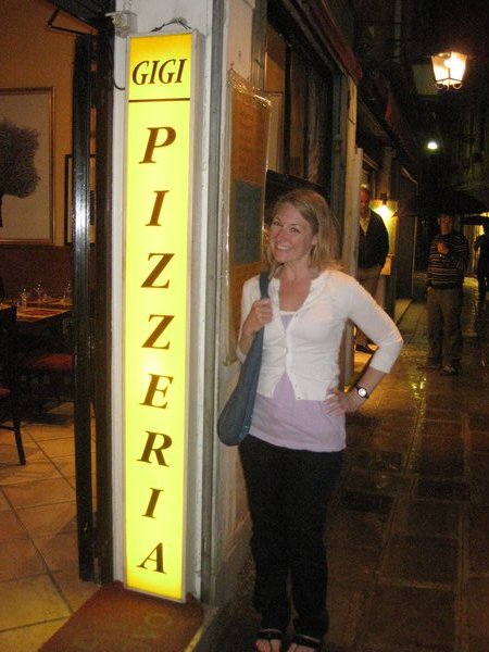 Gigi Pizza!