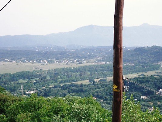 Trail sign as Ropa Valley comes into view