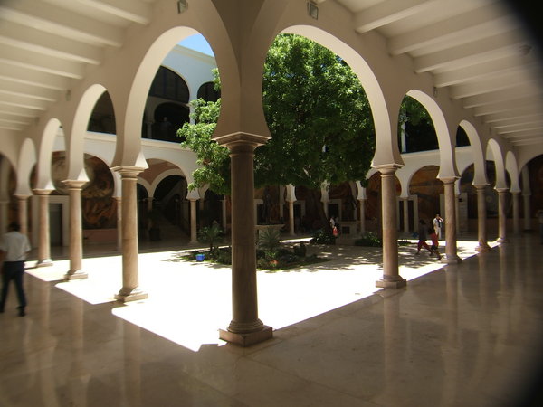 Inside the Palacio de Gobrieno