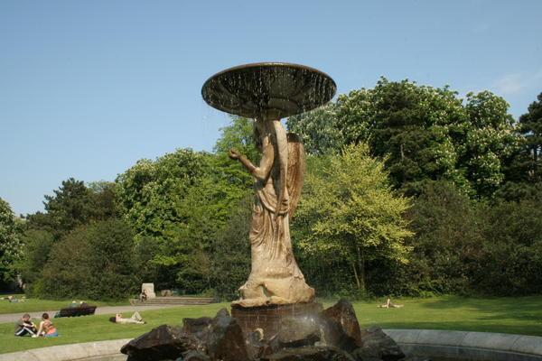 Fitzwilliam Square- A fountain