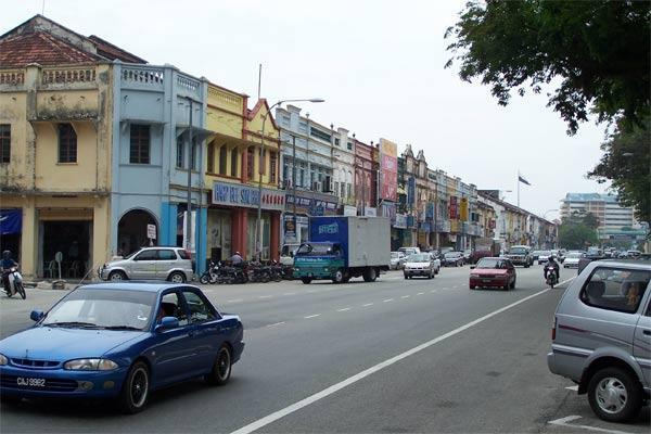 The shops along Jalan Mahkota
