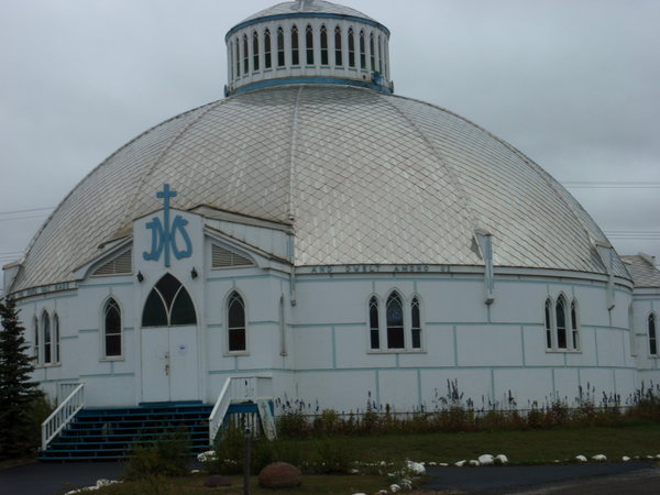 the igloo chapel in inuvik