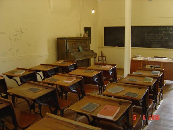 one room classroom circa 1869