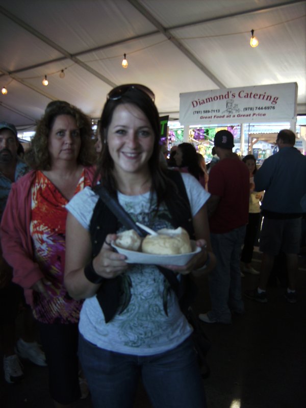 Hampton Beach,Seafood Festival, Jeanet and her Clam Chowda, Sept11  2010 (1)