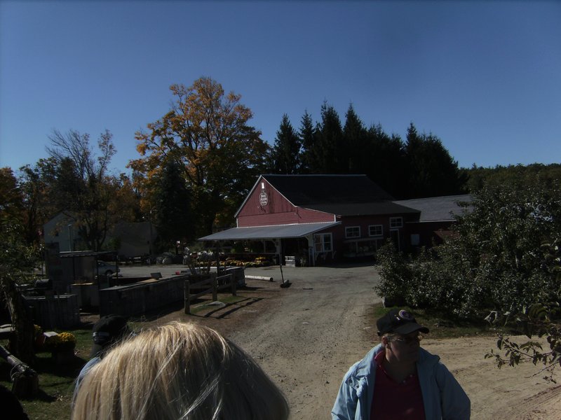 Field trip, Red Maple Farm, Oct13 2010 (1)