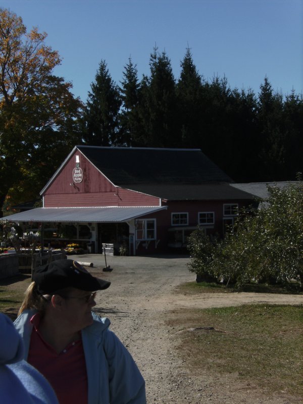 Field trip, Red Maple Farm, Oct13 2010 (3)