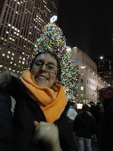 NYC, Christmas tree @ Rockefeller center, Dec16 2010 (4)