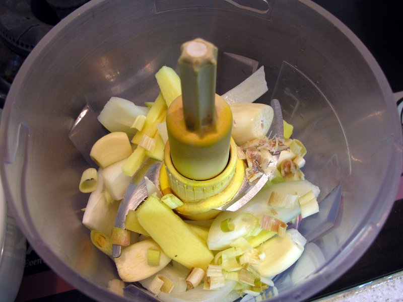 Onion, Garlic, Lemongrass & Langkuas for Blended Base