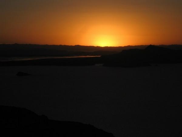 a beautiful sunset seen from the top of the island, after a climb of 40 minutes...