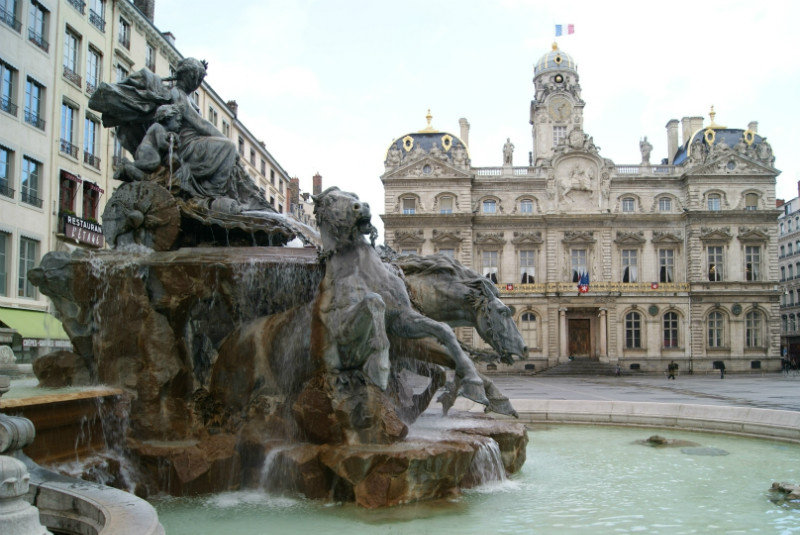 Bartholdi Fountain and City Hall
