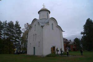 Perynski Skit, Church of Rozdestva Presvyatoy Bogoroditsy