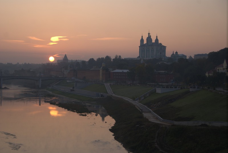 Dnieper River, Uspensky Cathedral and Fortress Wall