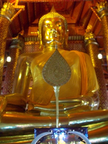 Big Gold Buddha in Ayathaya
