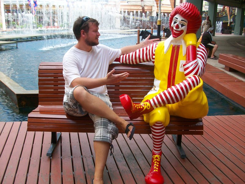 Nealo and Ronald chewing the fat in Patong