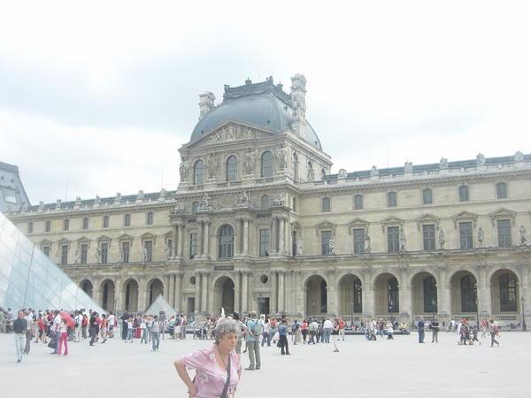 Façade of Le Louvre