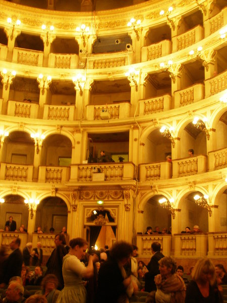 14.4.2011 - Bologna - Teatro Communale