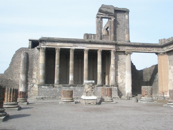27.4.2011 - Pompeii - Forum