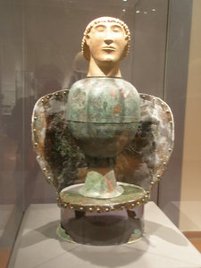 25.4.2011 - Chiusi - Canopic Urn from Dolciano