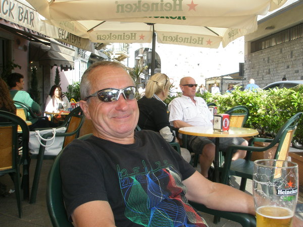 8.5.2011 - Sicily - Taormina bar relaxing