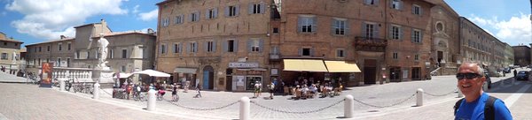 5.6.12 - Urbino - Panoramic view of Piazza Duca Federico