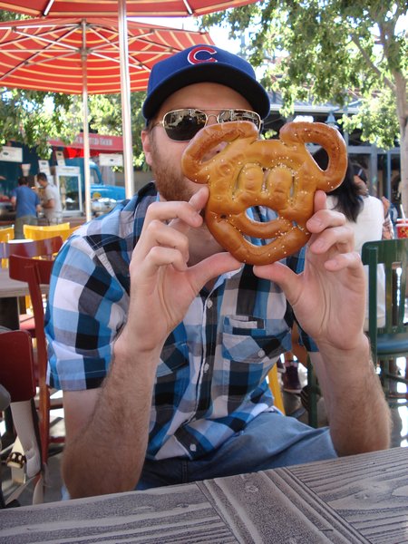 Mickey Mouse pretzel | Photo