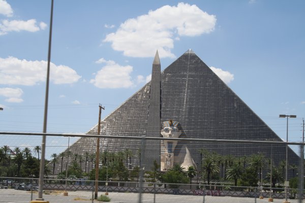Luxor Hotel, looks like pyramid