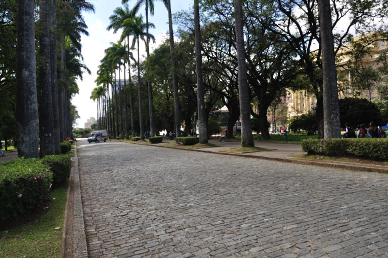 Street that leads to government building