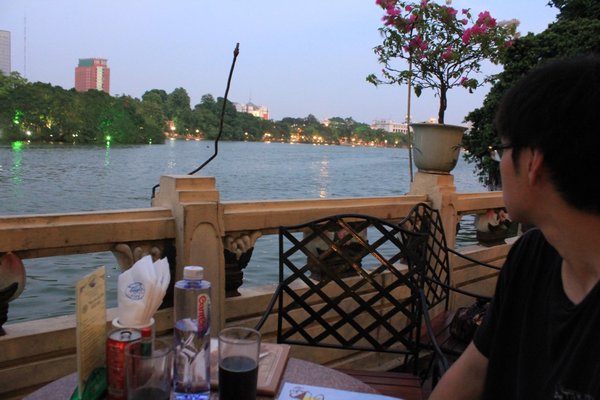Nice restaurant on the lake
