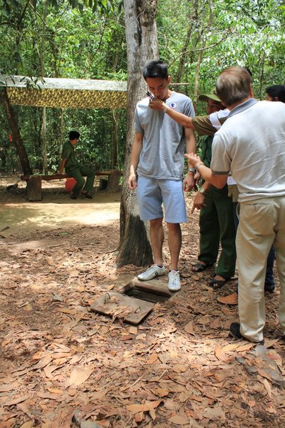 Cu Chi Tunnels - Now you see him...