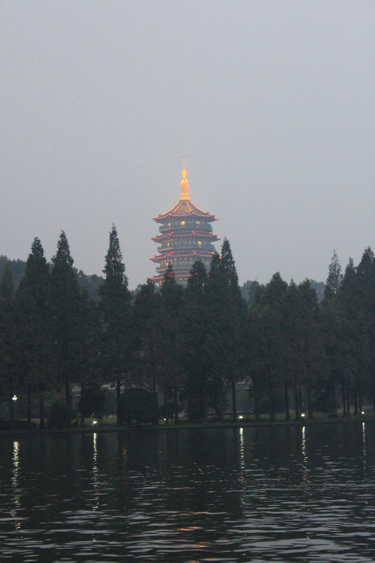 Leifeng Pagoda lit up