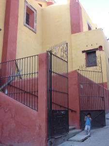 child playing...guanajuato