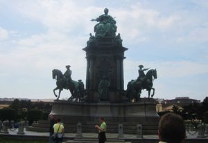 statue in the middle