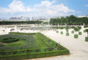 awesome park in front of the Louvre