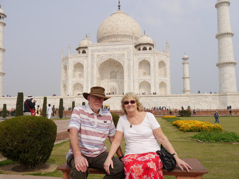 Taj Mahal pose | Photo