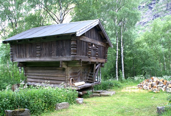 Telemark style building